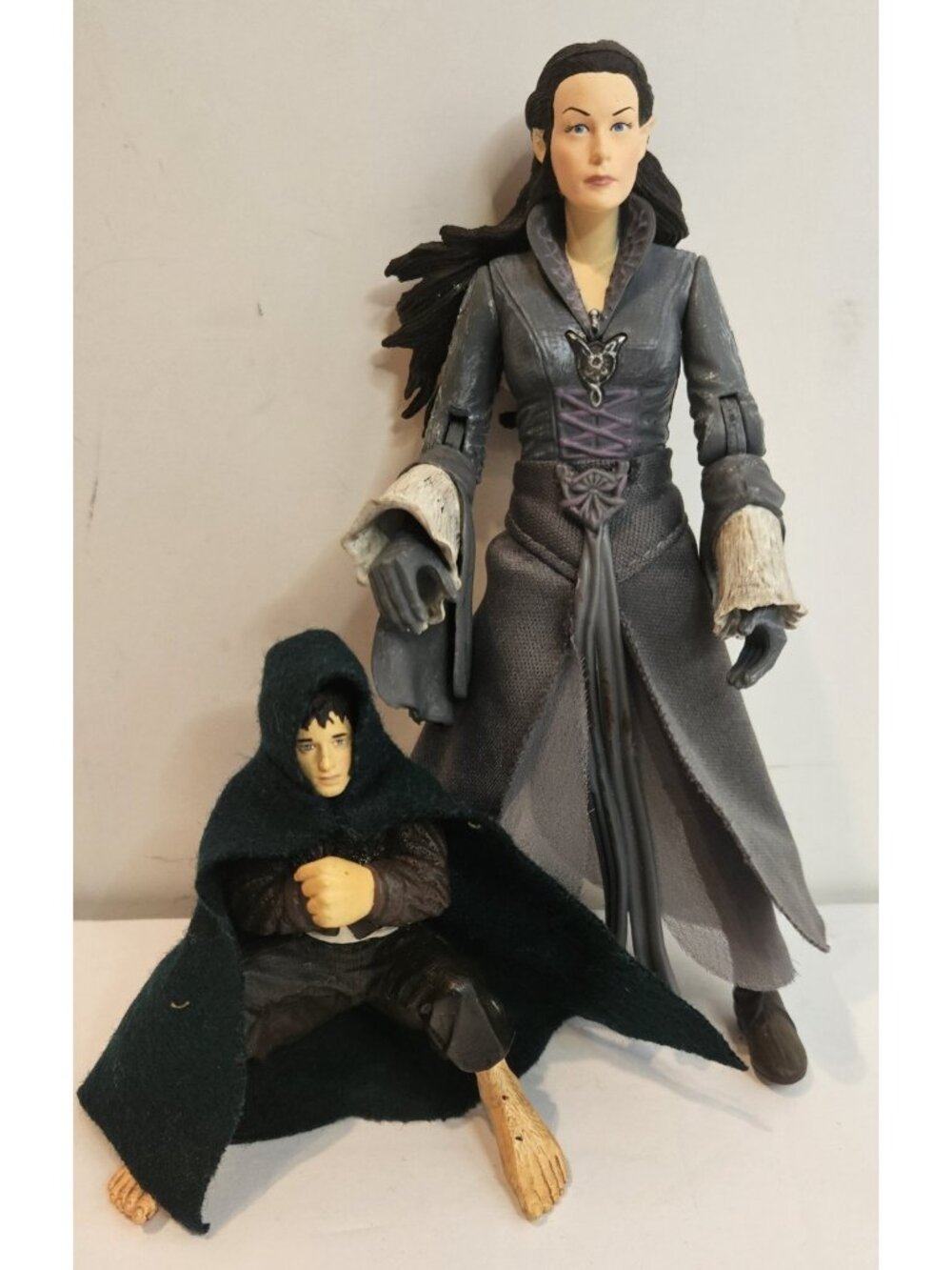 2001 Lord of the Rings Fellowship Arwen & Frodo From Deluxe Horse Rider Set